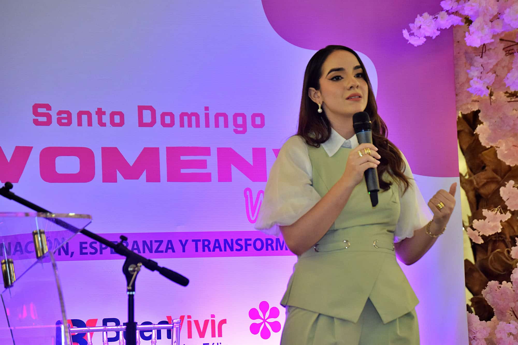 La psicóloga Dalia Aguiló durante su ponencia.