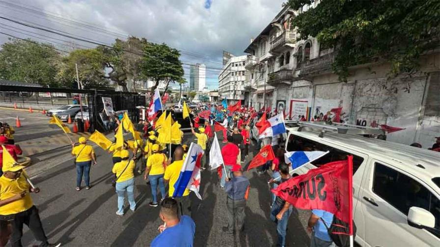 Panamá suspende las clases el lunes ante las protestas anunciadas por grupos sindicales Panamá suspende las clases el lunes ante las protestas anunciadas por grupos sindicales