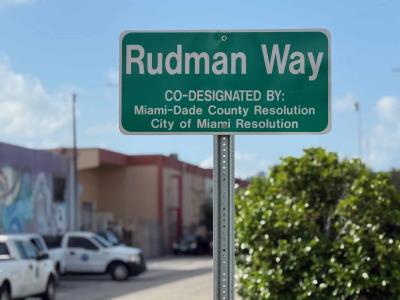 Nueva calle de Miami-Dade lleva el nombre Rudman Way