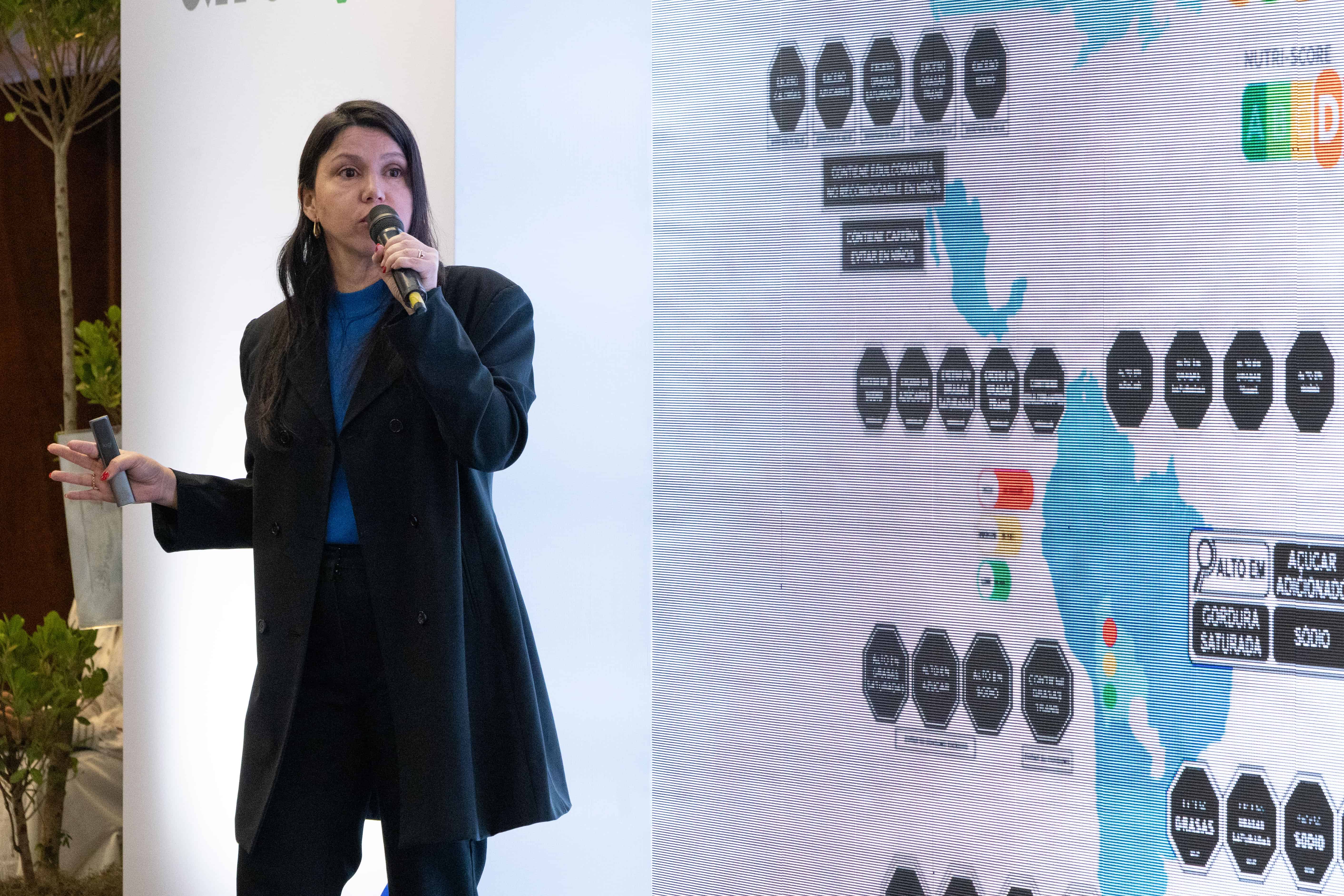 Marcela Rodríguez, directora de Asuntos científicos y Regulatorios de la Asociación Latinoamericana de Asociaciones de la Industria de Alimentos y Bebidas (Alailab), ofreció una ponencia.