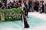Met Gala 2025: la sastrería negra toma la alfombra roja Met Gala 2025: la sastrería negra toma la alfombra roja