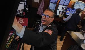 Wall Street cierra en niveles récord impulsada por el sector tecnológico