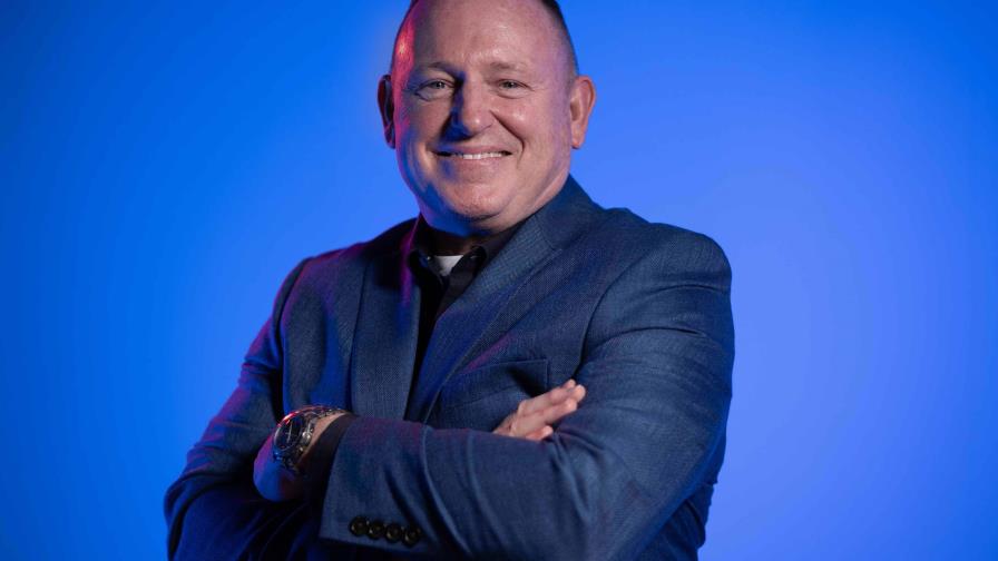 Barry Wilmore, el astronauta de la NASA que duró nueve meses en el espacio, regresa a RD Barry Wilmore, el astronauta de la NASA que duró nueve meses en el espacio, regresa a RD