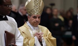 El desacreditado cardenal Becciu se retira del cónclave para elegir al papa