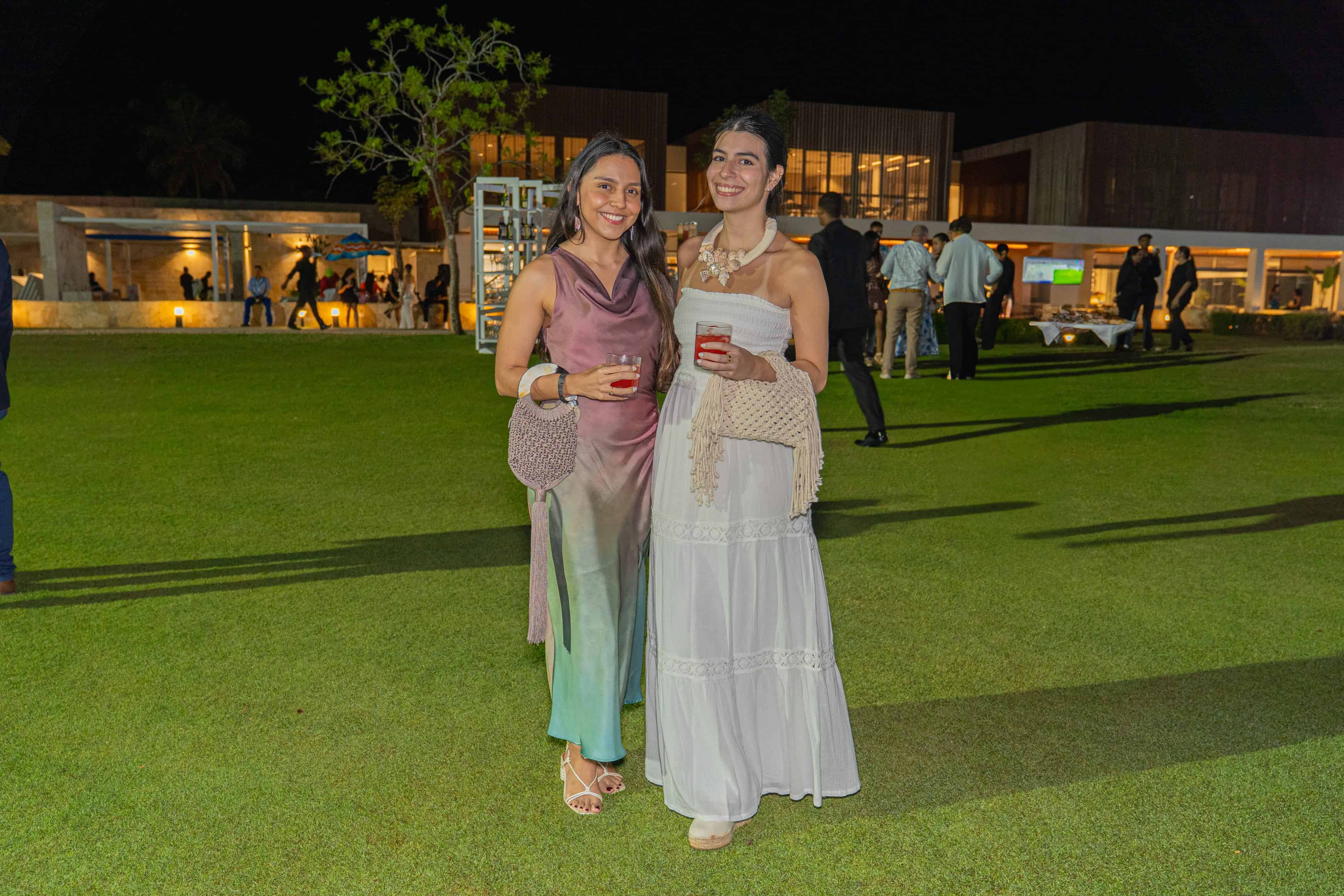 Daniela Sánchez y Laura Lockward.