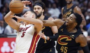 Cavaliers barren al Heat y logran la serie más desigual en la historia de playoffs de la NBA