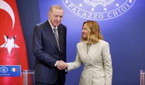 Turquía e Italia refuerzan lazos con acuerdos comerciales y de defensa