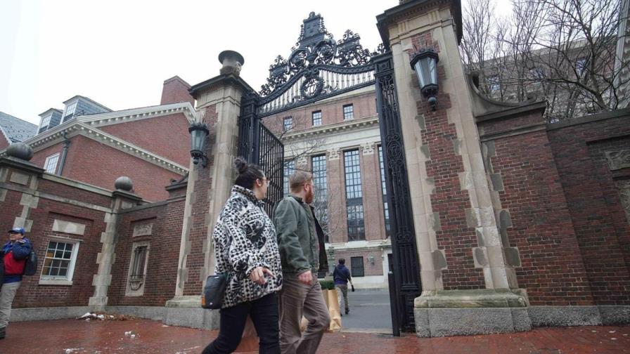 Harvard cede ante presiones de Trump y cambia el nombre de su departamento de diversidad Harvard cede ante presiones de Trump y cambia el nombre de su departamento de diversidad