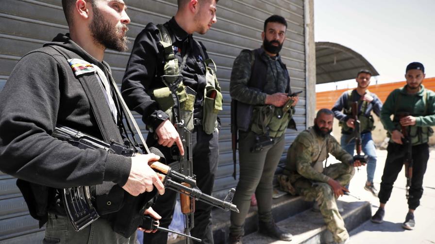 Siria: 10 muertos en choques entre hombres armados y fuerzas progubernamentales Siria: 10 muertos en choques entre hombres armados y fuerzas progubernamentales