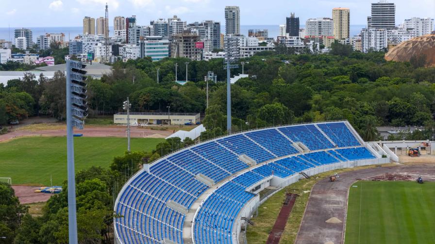 El robo de alambres afecta una de las torres del Estadio Olímpico Félix Sánchez El robo de alambres afecta una de las torres del Estadio Olímpico Félix Sánchez