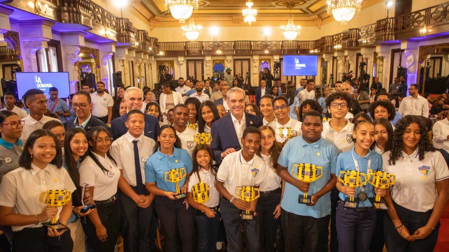 Presidente Abinader destaca avances de estudiantes dominicanos en la educación Steam Presidente Abinader destaca avances de estudiantes dominicanos en la educación Steam