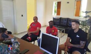 Cruzan a Haití en busca de un brujo: versión detrás del arresto de dos dominicanos en la frontera Cruzan a Haití en busca de un brujo: versión detrás del arresto de dos dominicanos en la frontera