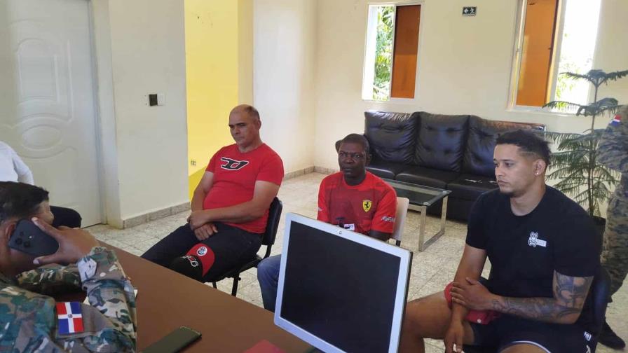 Cruzan a Haití en busca de un brujo: versión detrás del arresto de dos dominicanos en la frontera Cruzan a Haití en busca de un brujo: versión detrás del arresto de dos dominicanos en la frontera