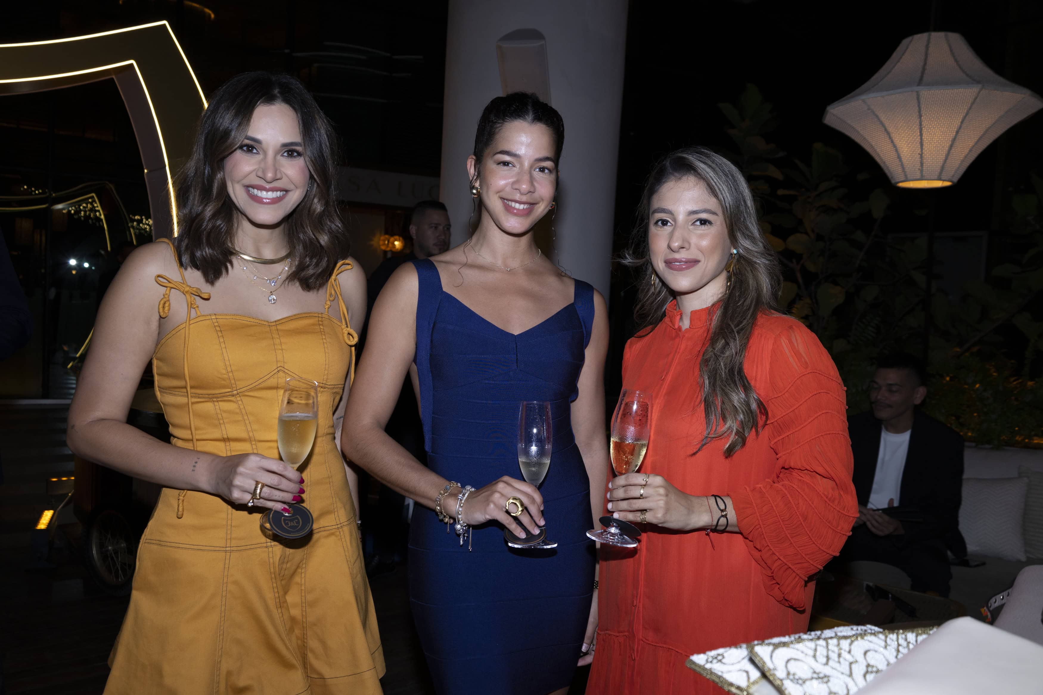Pamela Sued, Karla Espaillat y Diana Guerra.