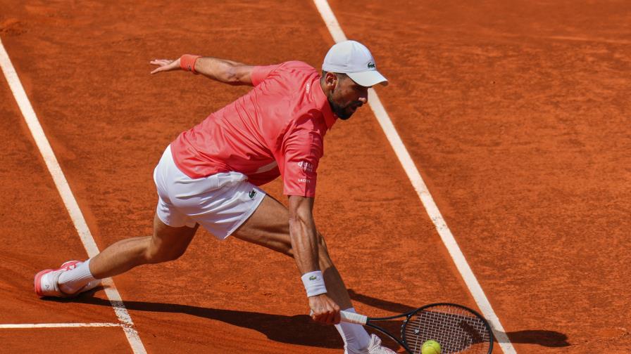 Novak Djokovic se baja de Roma tras perder sus últimos tres partidos Novak Djokovic se baja de Roma tras perder sus últimos tres partidos