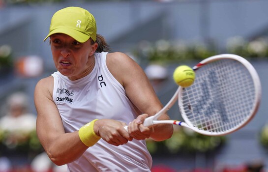 Swiatek inicia su temporada de tierra con victoria c&oacute;moda en Stuttgart