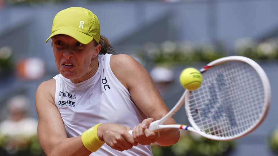 Swiatek inicia su temporada de tierra con victoria cómoda en Stuttgart Swiatek inicia su temporada de tierra con victoria cómoda en Stuttgart