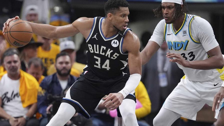 Giannis Antetokounmpo enfrenta una gran pregunta: ¿quedarse o irse de Milwaukee?