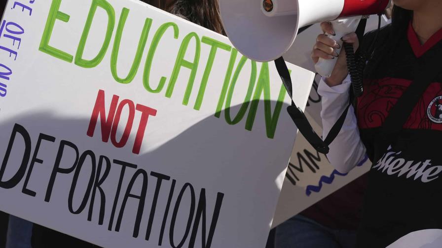 Gobierno de EE. UU. tiene una nueva política para revocar estatus legal de estudiantes internacionales Gobierno de EE. UU. tiene una nueva política para revocar estatus legal de estudiantes internacionales