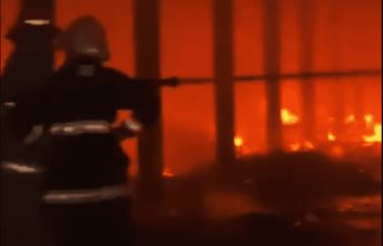 Un incendio reduce a cenizas una tienda de electrodomésticos en Consuelo