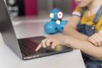 Compañeros virtuales con inteligencia artificial presentan riesgos para los jóvenes, advierte ONG