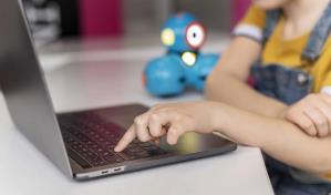 Compañeros virtuales con inteligencia artificial presentan riesgos para los jóvenes, advierte ONG Compañeros virtuales con inteligencia artificial presentan riesgos para los jóvenes, advierte ONG