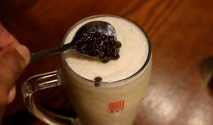 Taiwán celebra el día nacional del bubble tea, la bebida más icónica de la isla