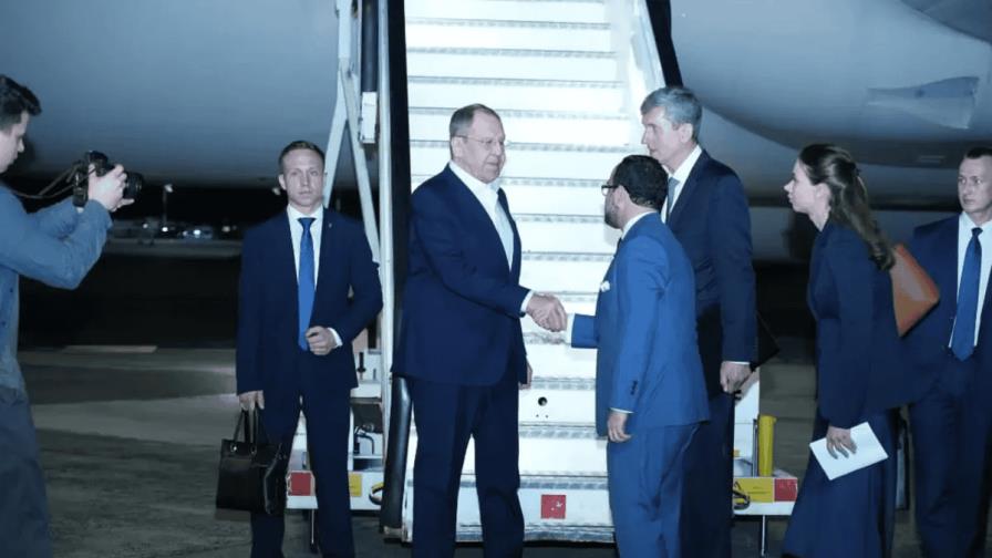 El canciller ruso Serguéi Lavrov llega al país en histórica visita El canciller ruso Serguéi Lavrov llega al país en histórica visita