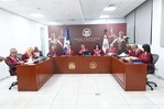 El TC evalúa legalidad de presupuestos que congelaron salarios exentos de impuestos