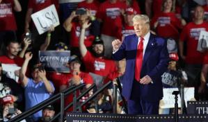 Economía de Estados Unidos se contrajo en el primer trimestre de 2025; Trump culpa a Biden