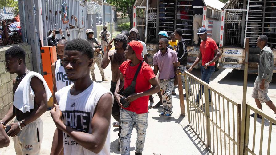 OIM alerta de aumento de deportaciones de haitianos en frontera con República Dominicana OIM alerta de aumento de deportaciones de haitianos en frontera con República Dominicana