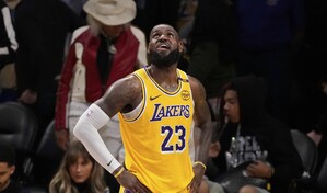 Lakers son barridos por Thunder en el posible adi&oacute;s a la carrera de LeBron James