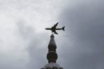 India cierra su espacio aéreo a aerolíneas paquistaníes en medio de crecientes tensiones