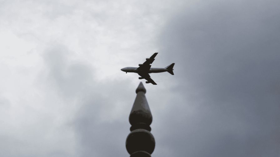 India cierra su espacio aéreo a aerolíneas paquistaníes en medio de crecientes tensiones India cierra su espacio aéreo a aerolíneas paquistaníes en medio de crecientes tensiones