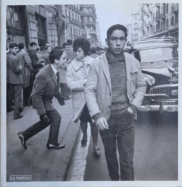 Mario Vargas Llosa, La Fábrica Editorial, 2010, 108 págs. En 1967, Esther Tusquets, entonces en Lumen, publicó la primera edición de este relato de prosa experimental. Esta edición conmemorativa incluye imágenes del gran fotógrafo español Xavier Miserachs. Una joya editorial.