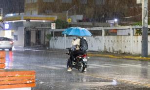 COE aumenta a 18 las provincias en alerta por vaguada y onda tropical