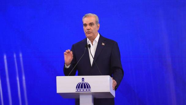 Abinader dice que el Gobierno está alerta y preparado ante la temporada ciclónica