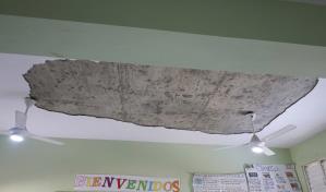 Grietas en una escuela de Santo Domingo Oeste generan temor