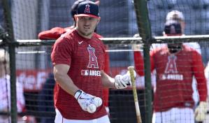 Mike Trout va la lista de lesionados por una contusión ósea en la rodilla izquierda