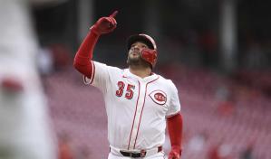 Jonrón de dos carreras de José Trevino impulsa victoria 9-1 de Rojos ante Cardenales