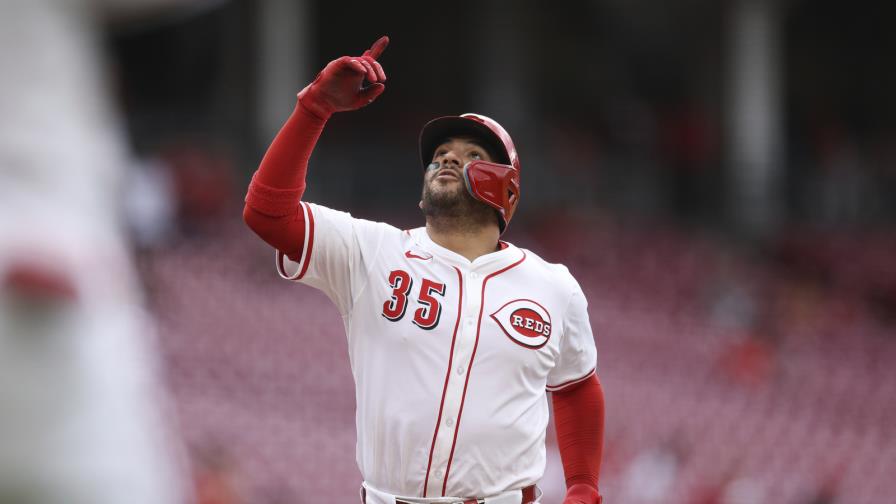 Jonrón de dos carreras de José Trevino impulsa victoria 9-1 de Rojos ante Cardenales