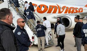 Venezolano reclama USD 1.3 millones al gobierno de Trump por deportarlo a El Salvador