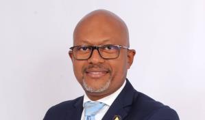 Secretario general del CMD asegura SNS y Salud Pública cancelan médicos sin sustento legal