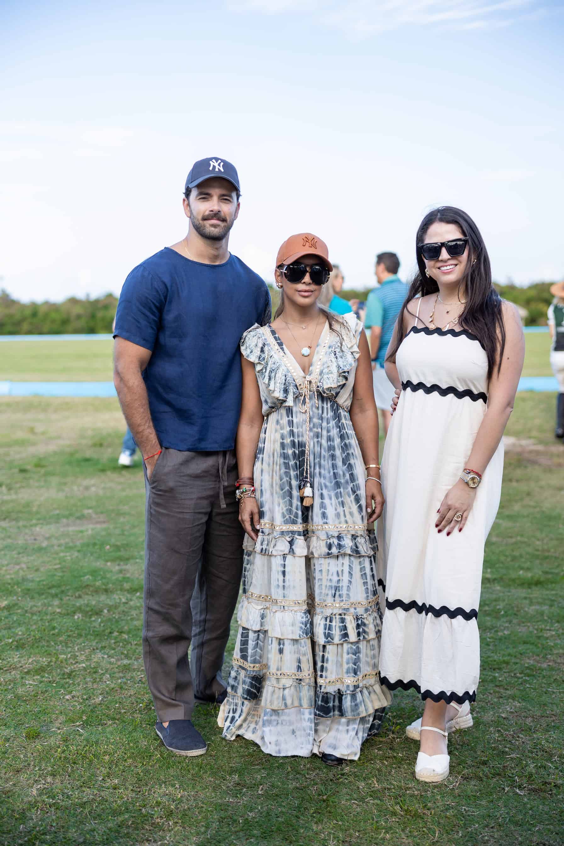 David Larrazabal, Francris Arata y Angelica Briceño.
