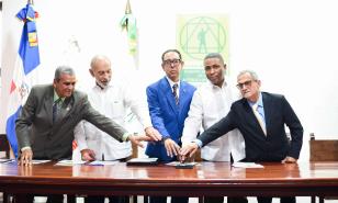 Ponen en circulación emisiones postales en homenaje a científicos dominicanos