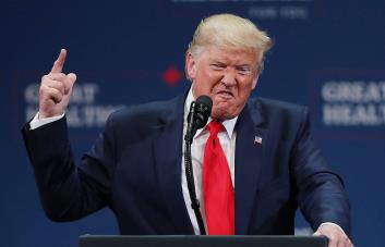 Trump afirma que la inflación bajó y pide a la Fed que reduzca los tipos de interés