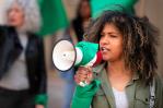 ¿En qué consiste el proyecto de ley sobre libertad de expresión y medios audiovisuales?