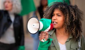 ¿En qué consiste el proyecto de ley sobre libertad de expresión y medios audiovisuales?