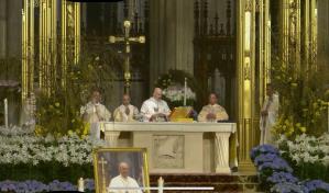Celebran misa en la catedral de San Patricio en honor a las víctimas de la tragedia del Jet Set