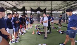 Academia de los Yanquis de Nueva York en el país imparte curso de primeros auxilios a prospectos